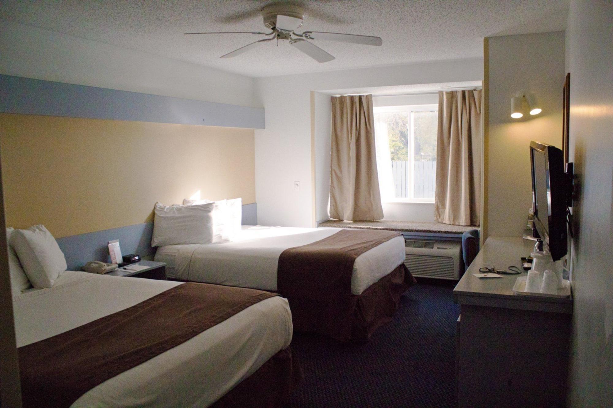 Quality Inn Mount Pleasant Exterior photo