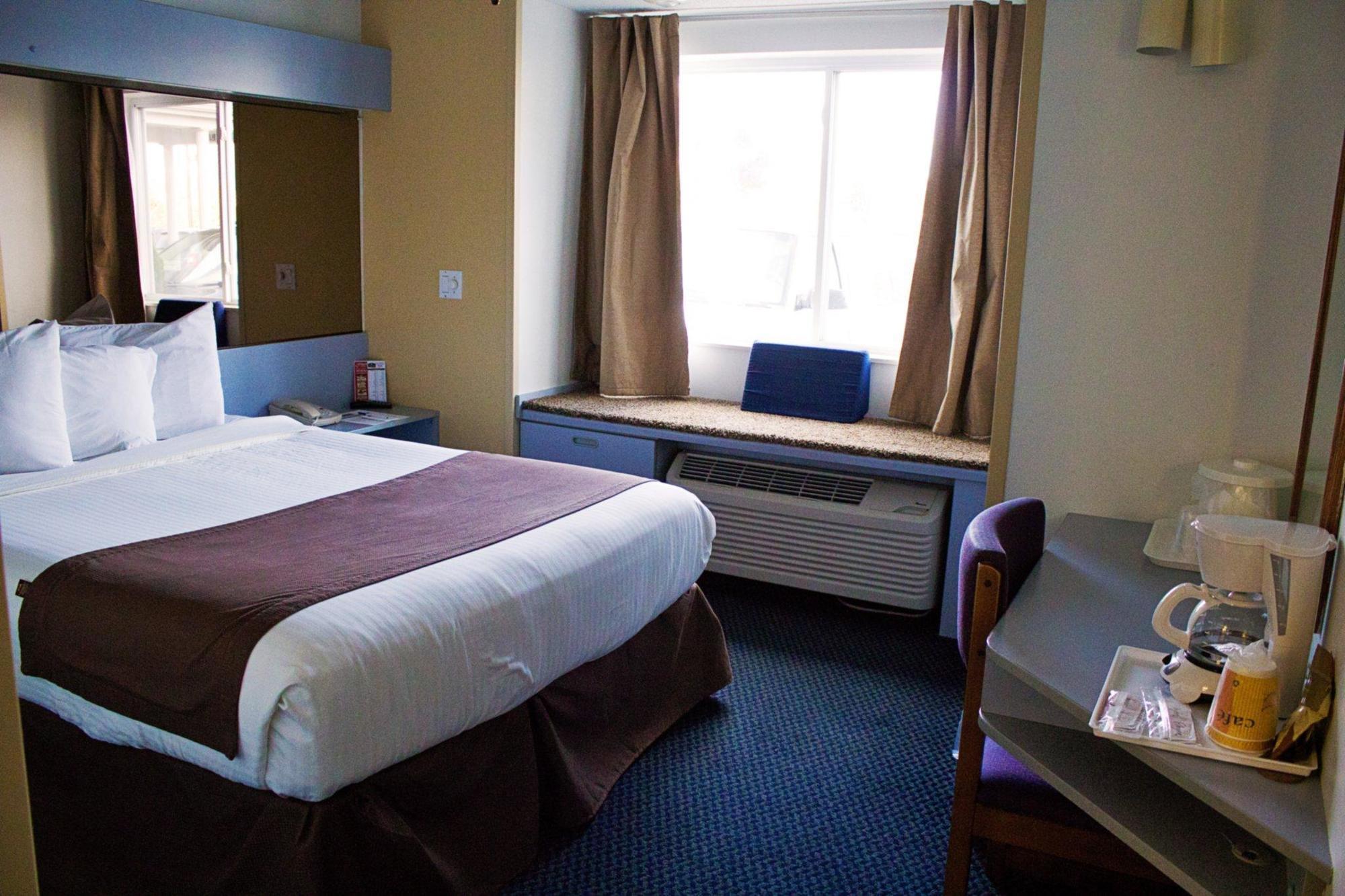 Quality Inn Mount Pleasant Exterior photo